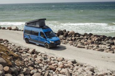 Hymer Free Blue S am Strand