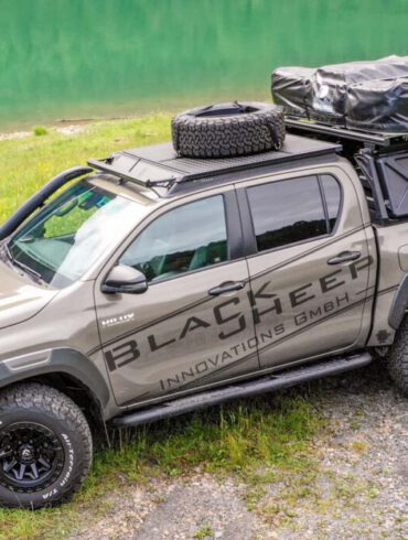 Toyota Hilux Black Sheep