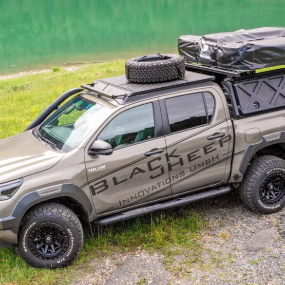 Toyota Hilux Black Sheep