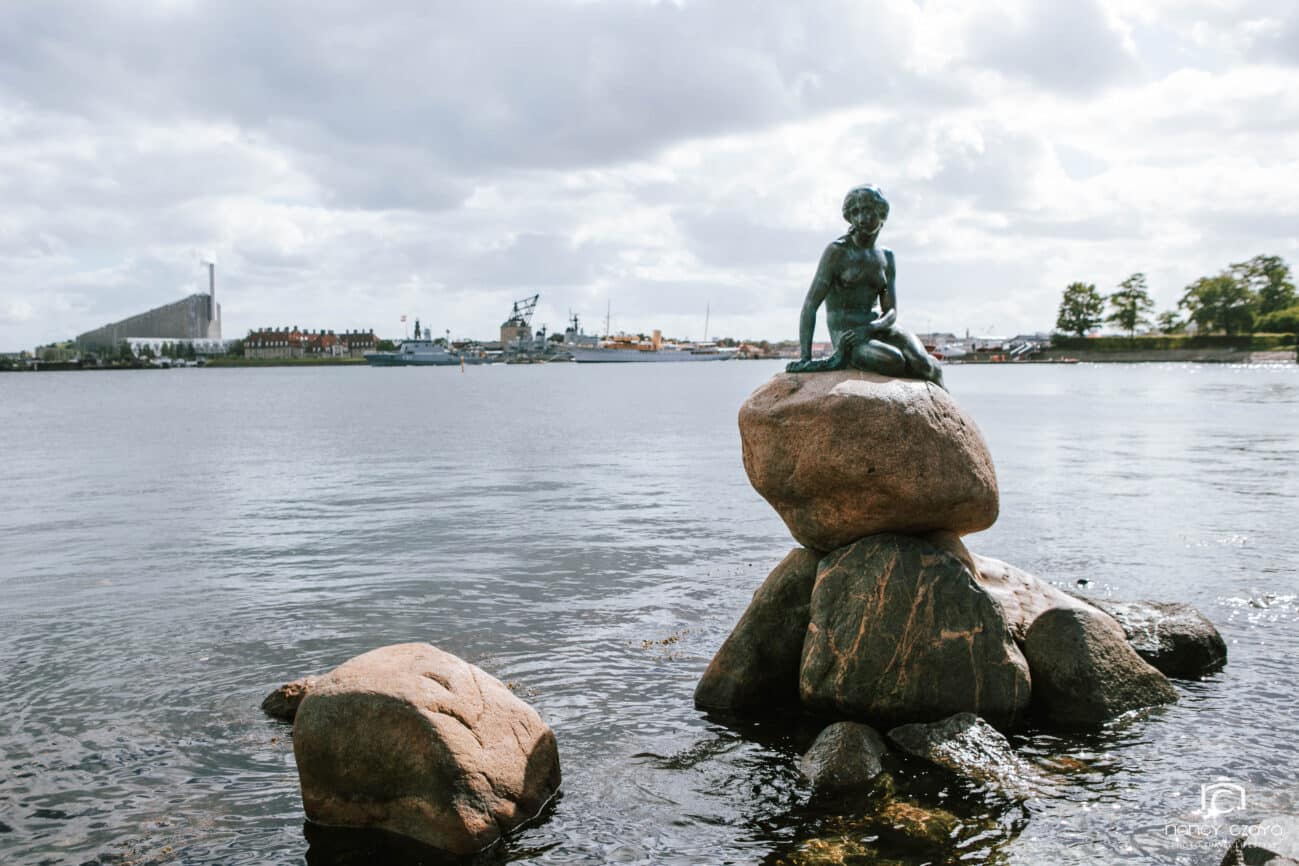 die Statue der kleinen Meerjungfrau in Kopenhagen