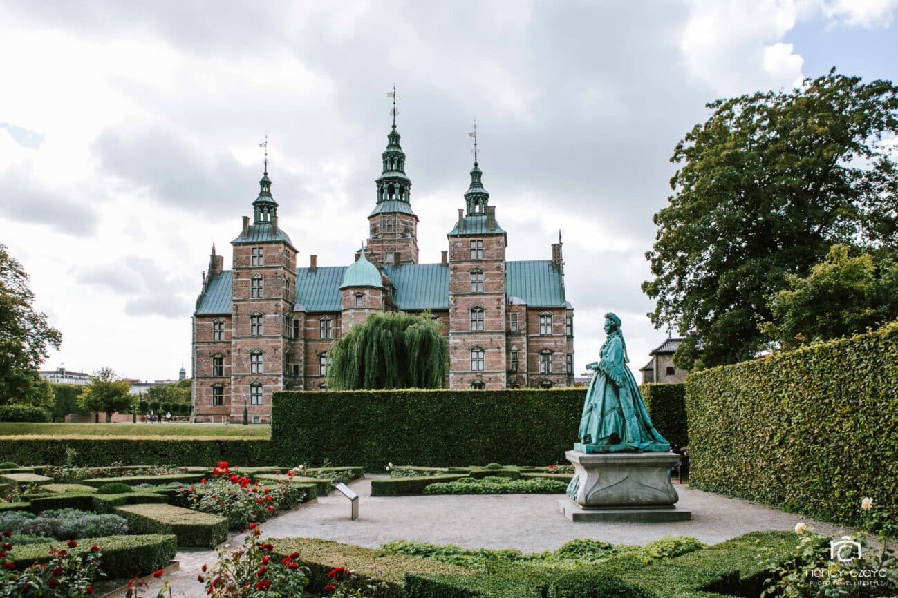 der königliche Gartens Kongens Have mit dem Schloss Rosenborg in Kopenhagen