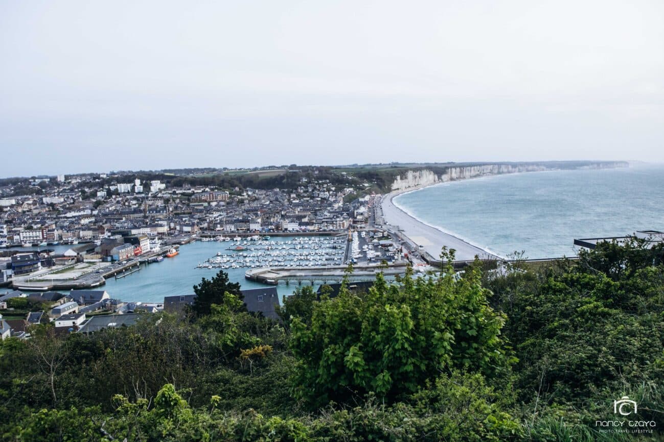 traumhafte Ausblicke entlang der zahlreichen Küstenstraßen in det Normandie