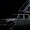 Jeep Gladiator mit Dachzelt - modulares System zum Campen