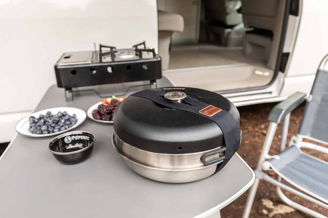 Neue Petromax-Produkte für die Outdoor- und Campingküche – Dimego Camping-Backofen