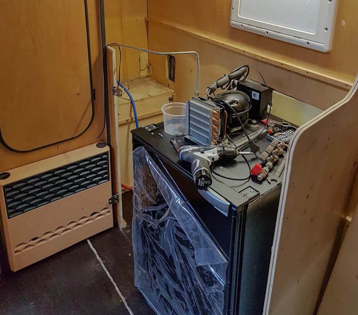 Kühlschrank im Wohnmobil austauschen Kompressor-Kühlschrank mit externem Kompressor