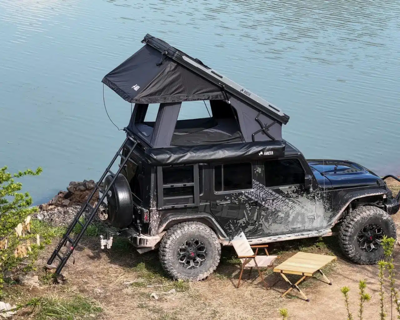 Dachzelt auf Jeep