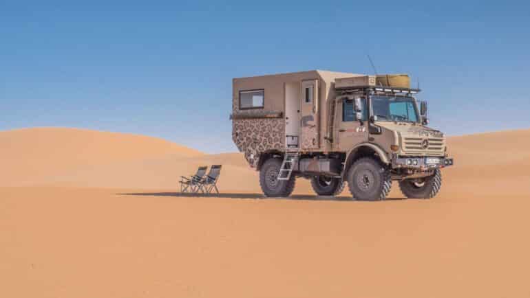 Der Unimog als Wohnmobil für die Wüste