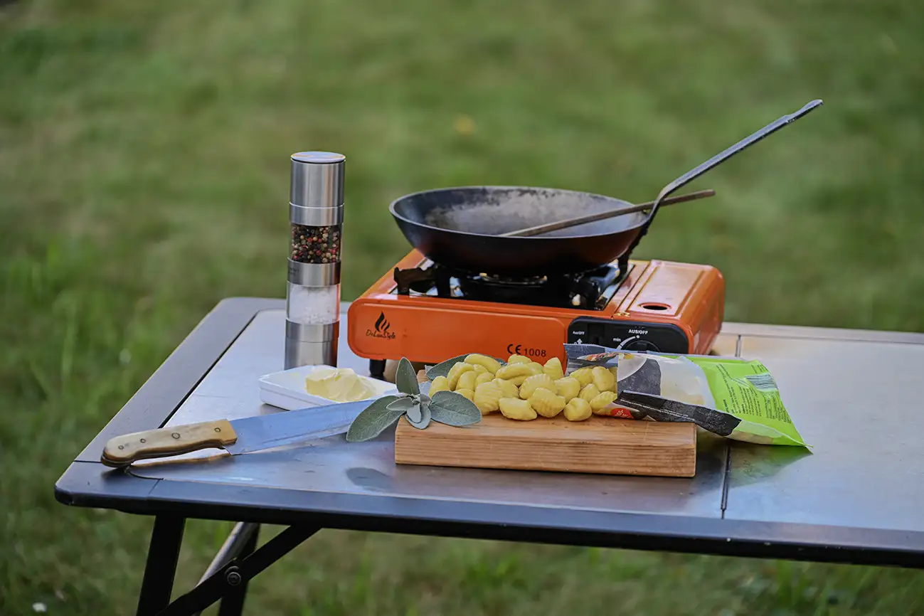 Schnelles Campingrezept Gnocchi in Butter und Salbei - Zutaten