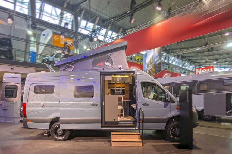 Hymer Grand Canyon S 700 in Messehalle