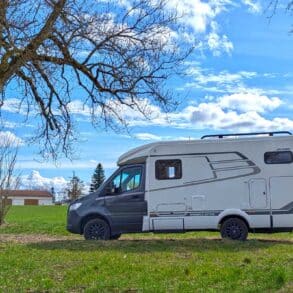 Hymer ML-T 570 Xperience in sonniger Landschaft