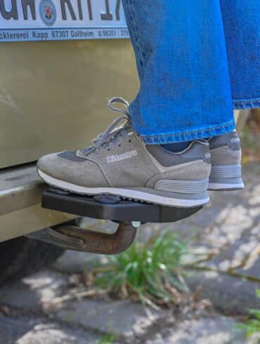 Neu - Relleumdesign-Trittstufe für Campervan-Anhängerkupplung