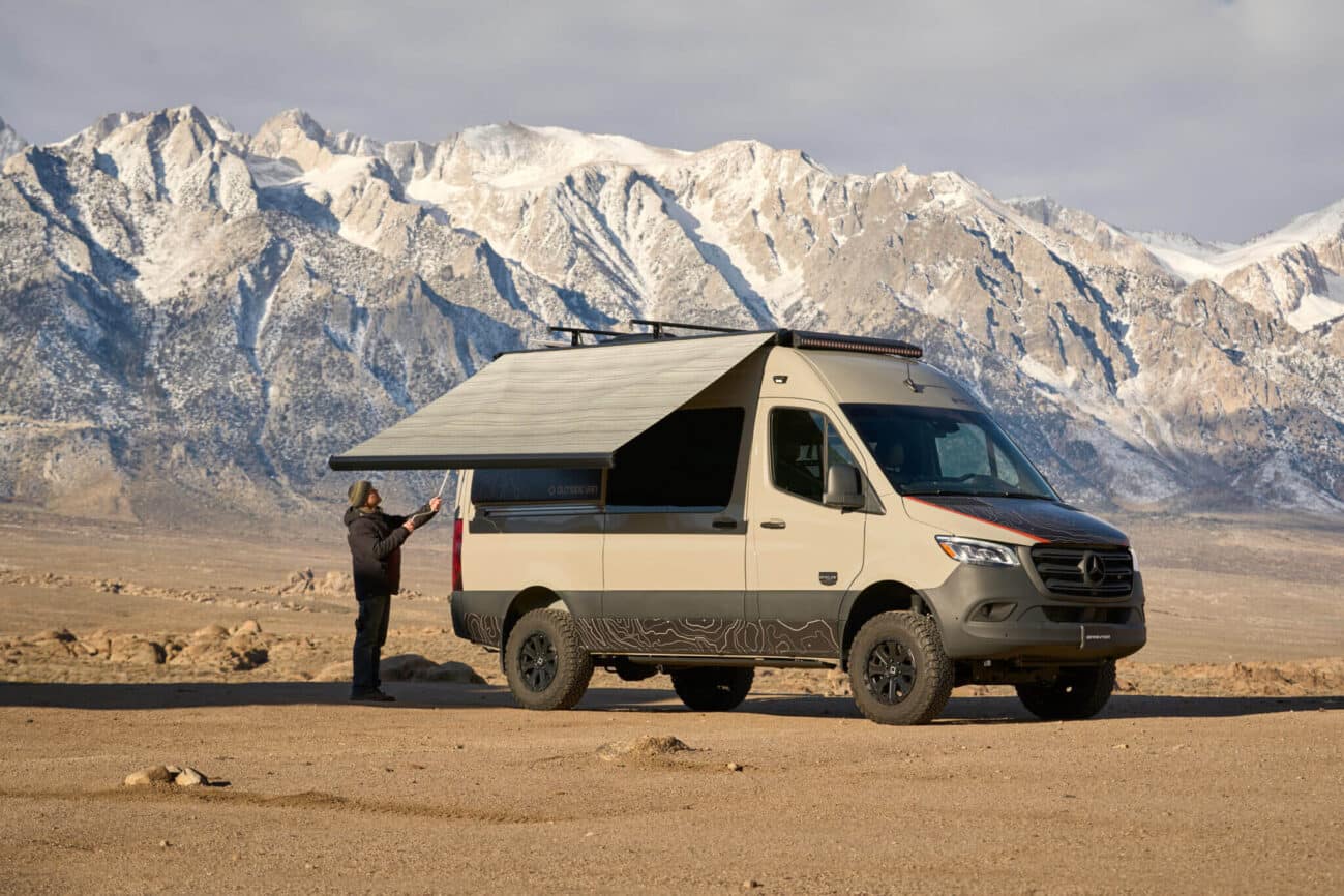 Campervan in der Wüste