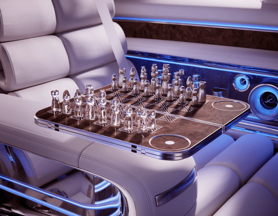 Tisch im neuen Mercedes