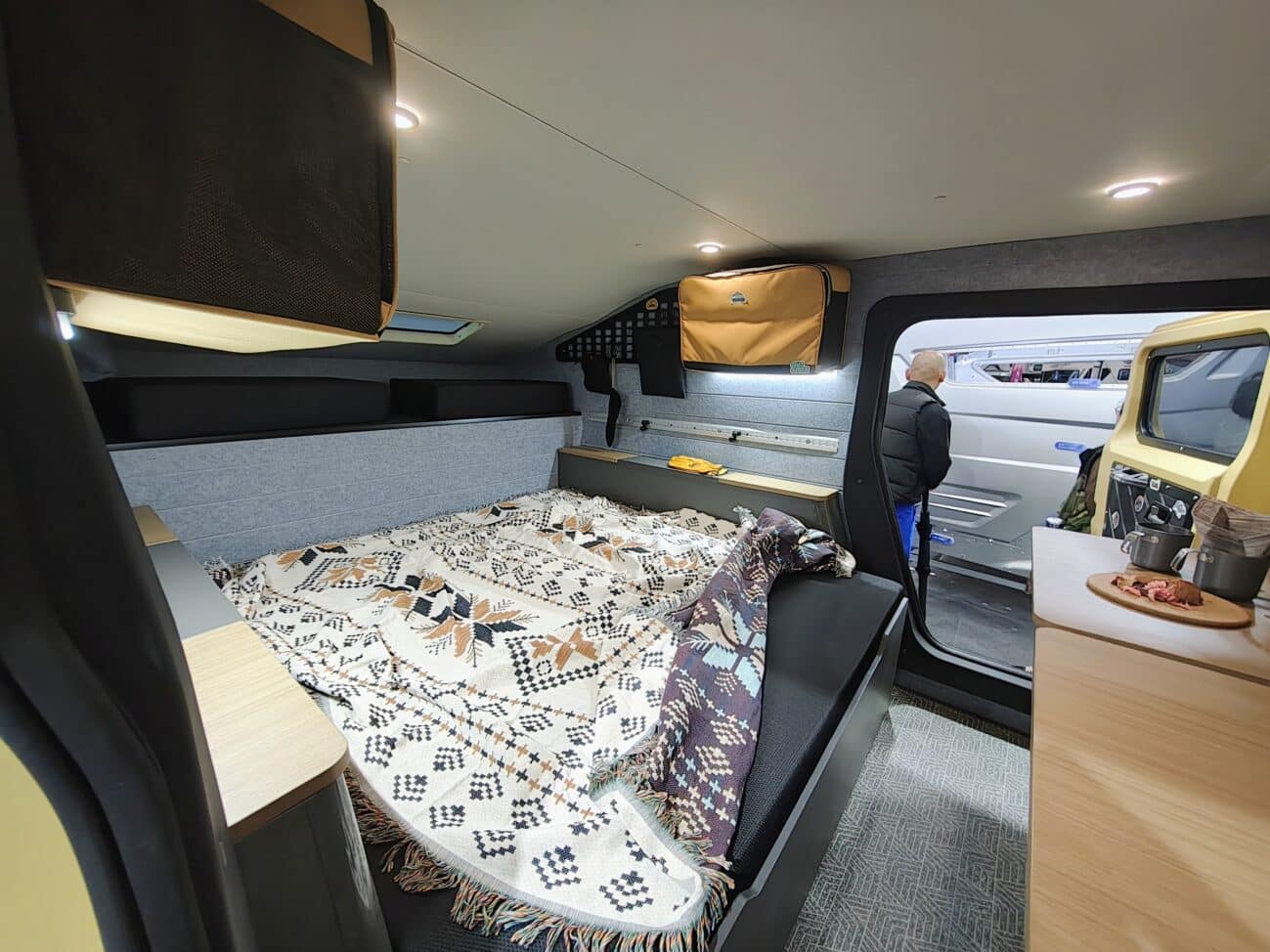 Innenraum des Lidu RV 350 Veteran