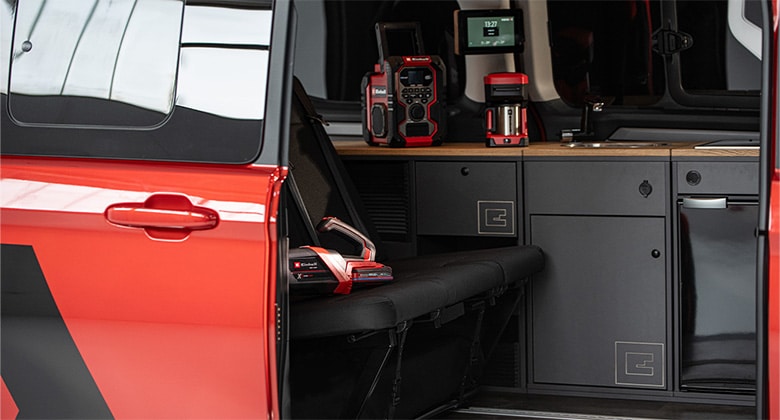 Innenraum des Campervans von Einhell
