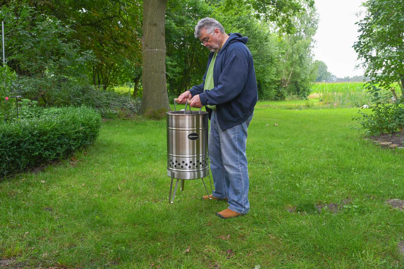 Petromax Feuertonne tragen