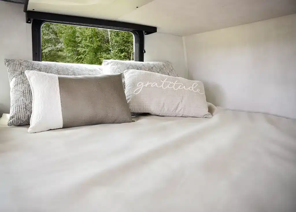 Gemütliches Bett