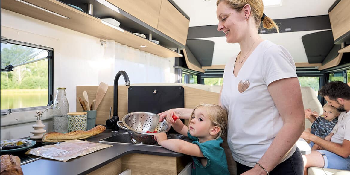 Kochen mit Kindern im Wohnmobil