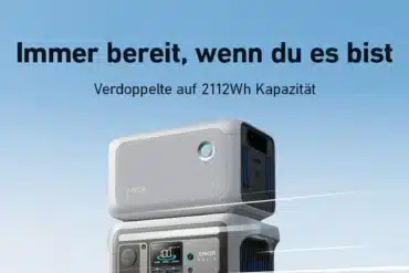 Anker SOLIX C1000 Powerstation mit Erweiterungsakku, gestapelt vor blauem Hintergrund, mit Hinweis auf 2112 Wh Kapazität