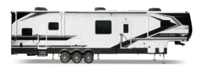 Seitenansicht eines Cyclone Fifth Wheel Toy Hauler von Heartland RVs mit drei Achsen, weiß-schwarzem Design und großen Fenstern