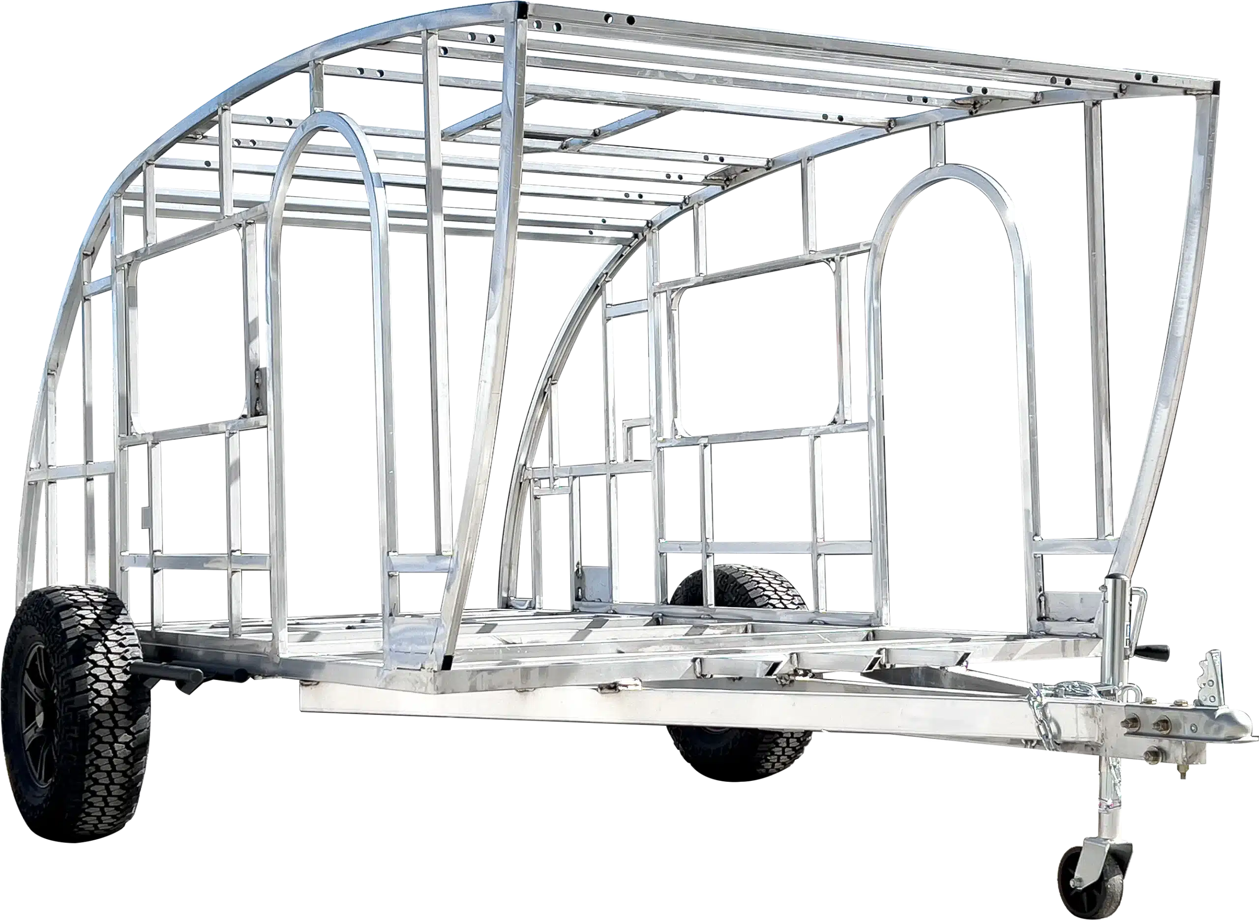 Vollständig geschweißter Aluminium-Rahmen eines inTech Luna Teardrop Trailers mit Offroad-Bereifung