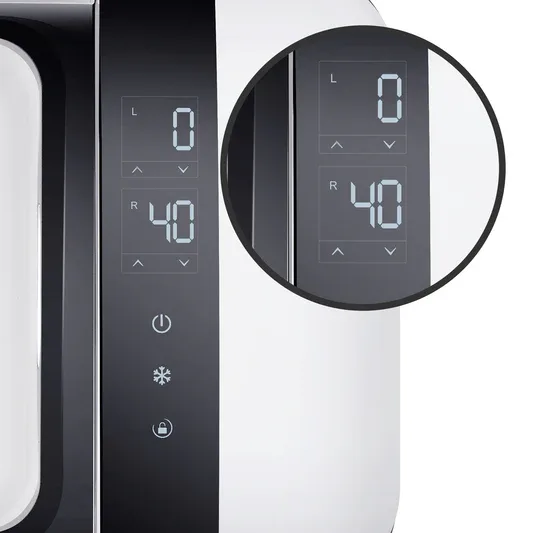 Nahaufnahme des digitalen Bedienfelds der ICECO GO20 Kompressor-Kühlbox Dual Zone mit Temperaturanzeige für beide Kühlzonen