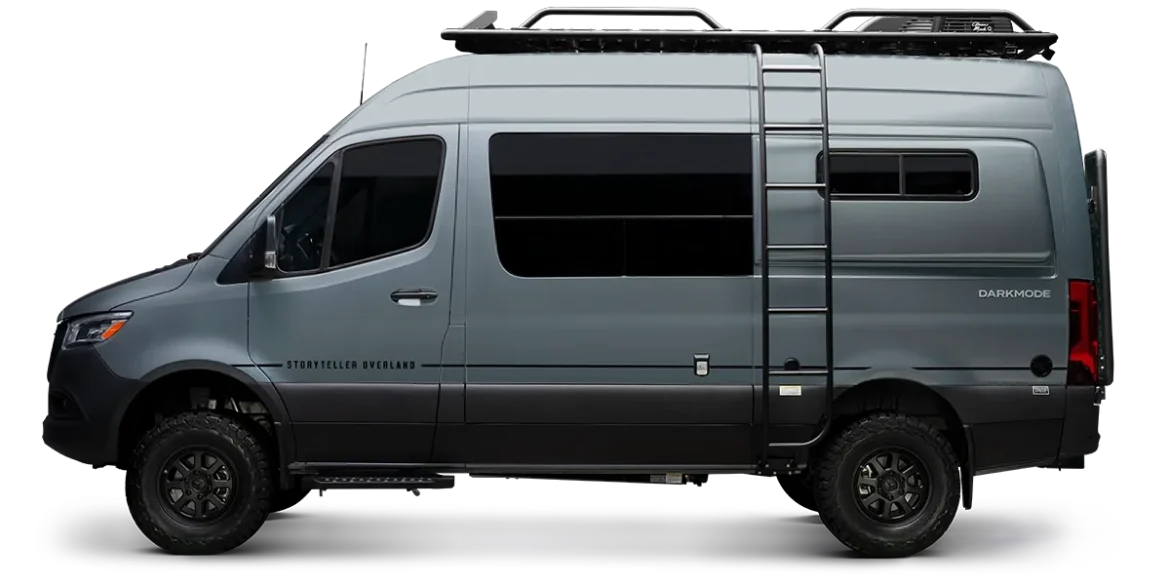 2026 Dark MODE OG Kastenwagen auf Mercedes-Benz Sprinter Basis mit Offroad-Ausstattung und Hochdach.