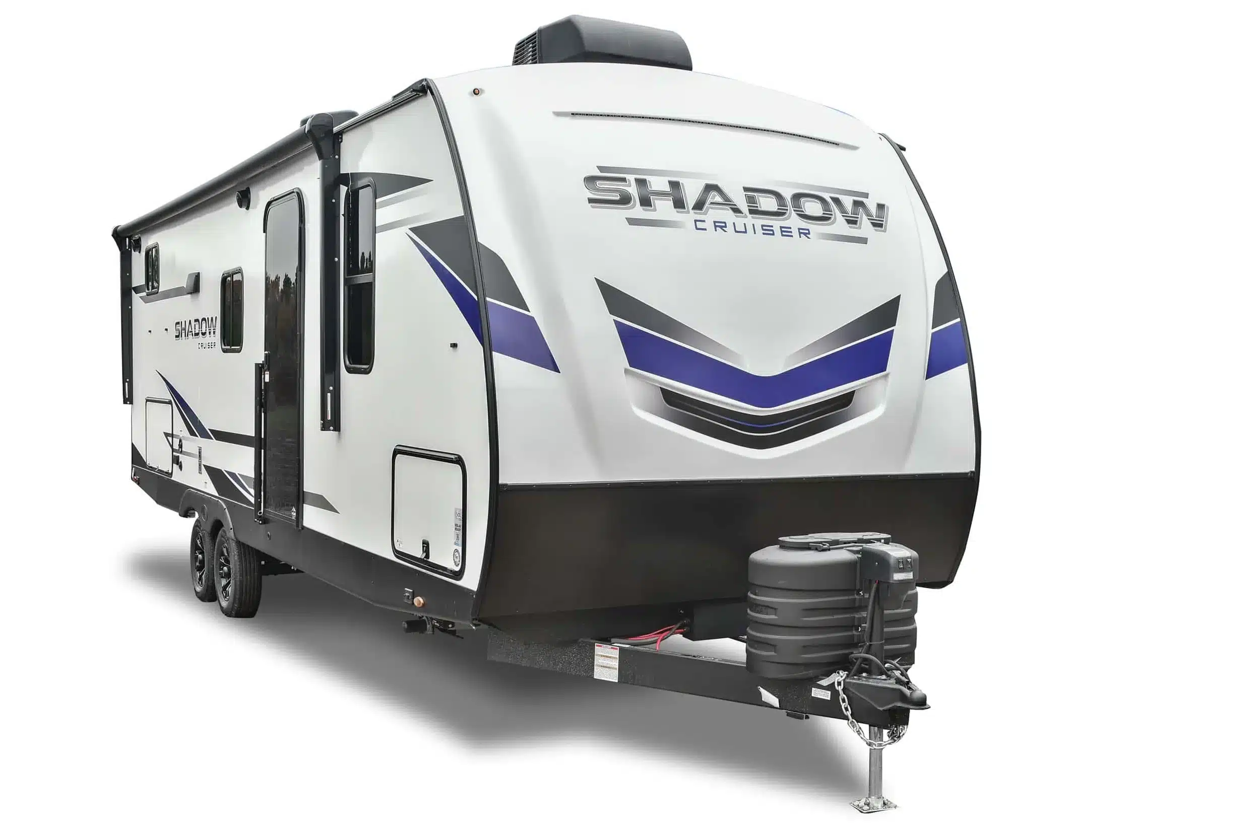 Shadow Cruiser 252RKS Reiseanhänger, zweiachsiger US-Trailer mit weißem Aufbau und blauen Akzenten, Frontansicht.