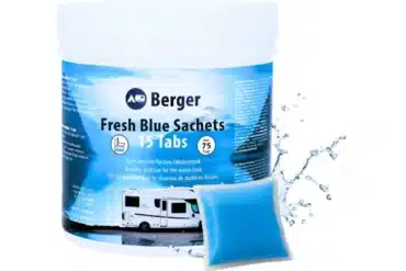 Produktfoto der Berger Fresh Blue Sachets Sanitärzusatz 15 Tabs für Fäkalientanks in Wohnmobilen und Caravans.