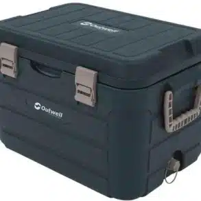 Dunkelblaue Outwell Fulmar passive Kühlbox mit Tragegriffen und stabilem Verschlussmechanismus.