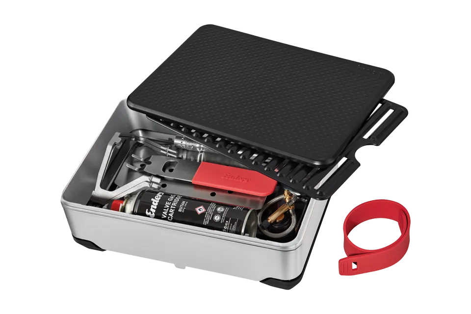 PACE® Kocher und Grill in silberner Box mit Grillplatte, Kartusche und Zubehör