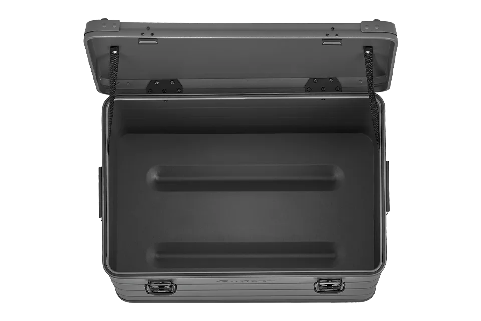 Offene Vancouver S Grey Aluminium-Box mit sichtbarem Stauraum und stabiler Konstruktion