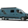 Seitenansicht des Ahorn Camp Van 630 in blauer Lackierung