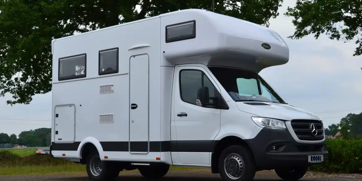 Robel K 630 HLB Wohnmobil auf Mercedes Sprinter 4×2 von vorne rechts