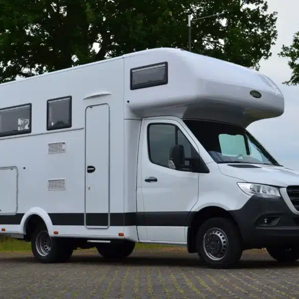 Robel K 630 HLB Wohnmobil auf Mercedes Sprinter 4×2 von vorne rechts