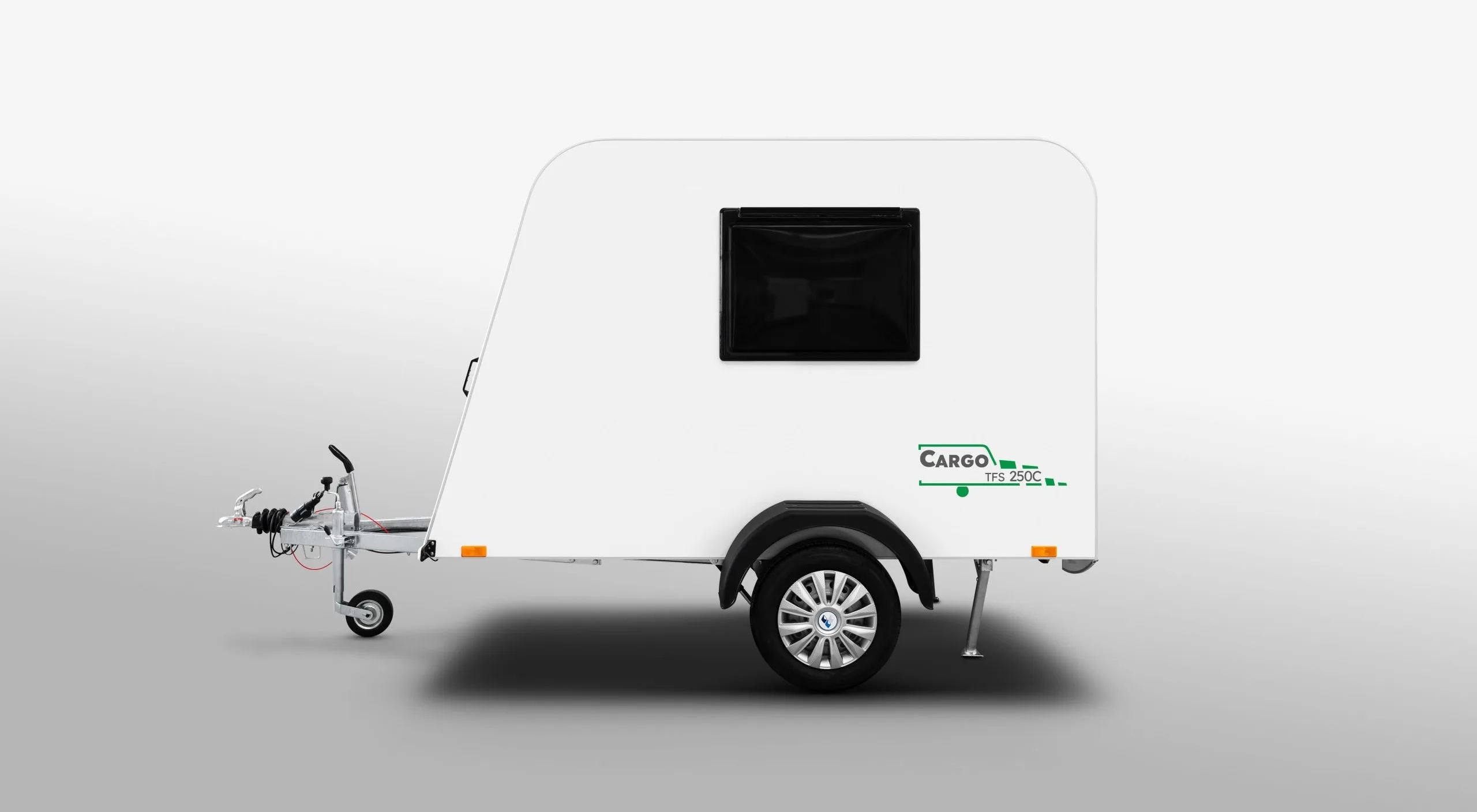 Seitenansicht des Mini Camper 250 Basic Campinganhängers mit Fenster und Logo