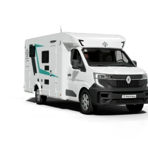 Ahorn Camp T 690 MOVE auf Basis Renault Master, seitliche Frontansicht eines teilintegrierten Wohnmobils, weiß mit türkisfarbenen Akzenten.