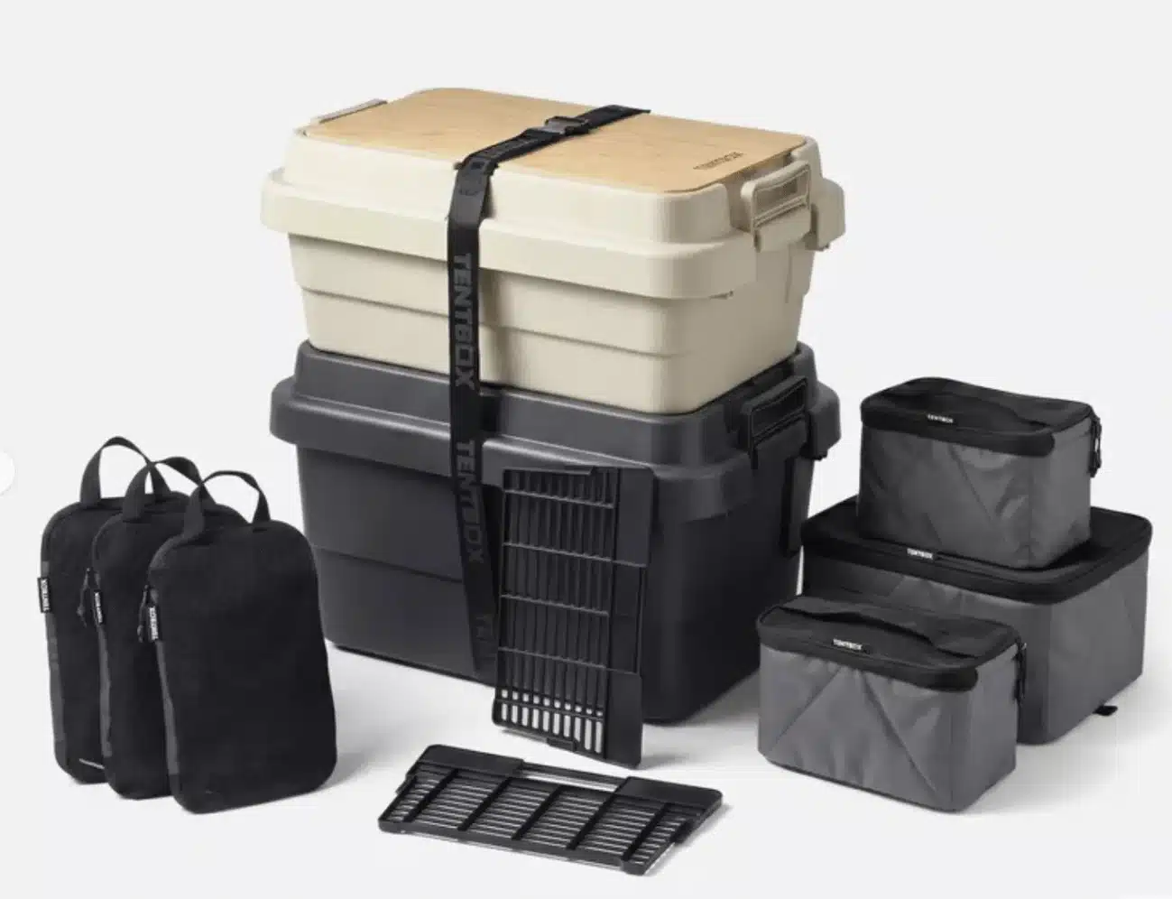 TentBox TrunkBox mit schwarzen und hellen Aufbewahrungsboxen, Bambusdeckel, Spanngurt und Zubehör