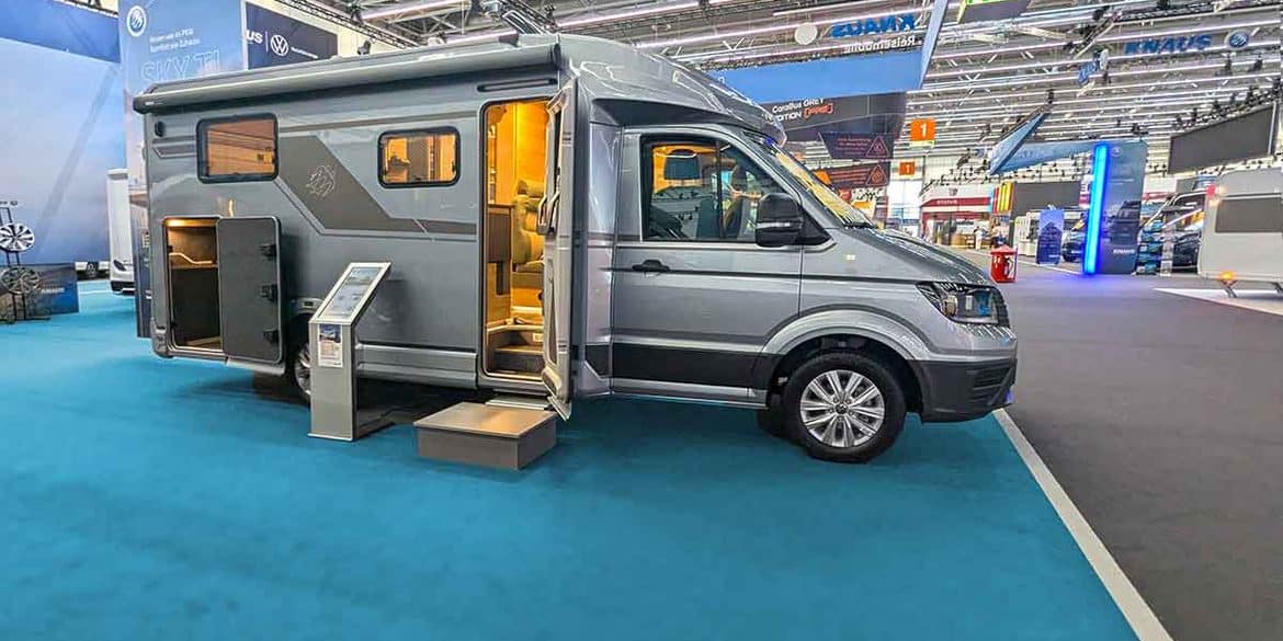 Knaus Sky TI VW 650 MEG auf Messestand
