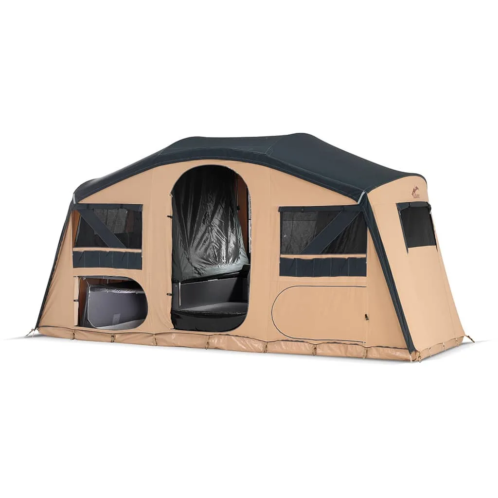 CHAMONIX XXL-Faltcaravan in beige mit schwarzen Details und geöffnetem Eingangsbereich