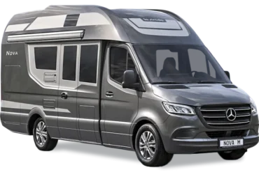 Graues la strada NOVA M Reisemobil auf Mercedes-Basis in Seitenansicht